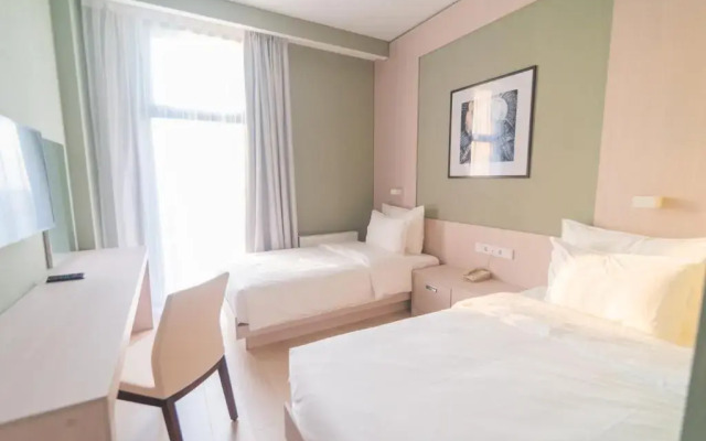 Resident City Hotel
