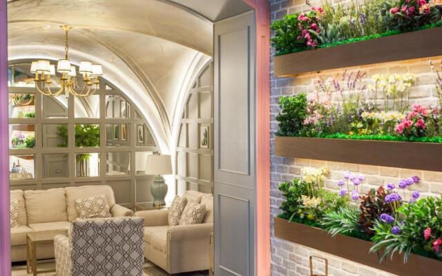 Theatrum Hotel Baku