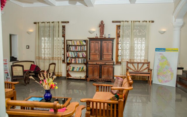 Blue Swan Inn Hotel
