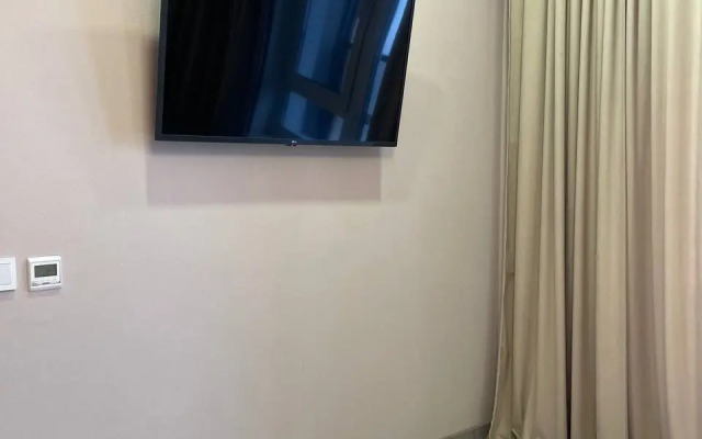Komarova VIP Flat