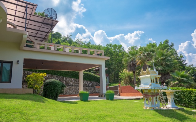 Luxurious ocean view villa with Private Pool and Jacuzzi Villa