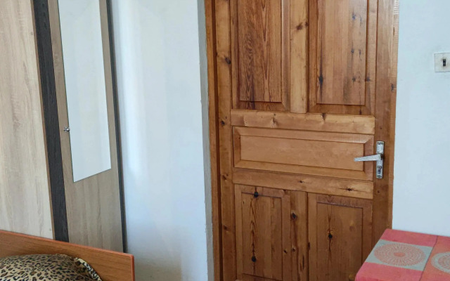 Uzun-Home Guest House