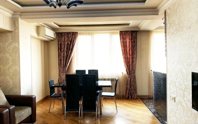 Perte House on Khorenatsi 25 Apartments