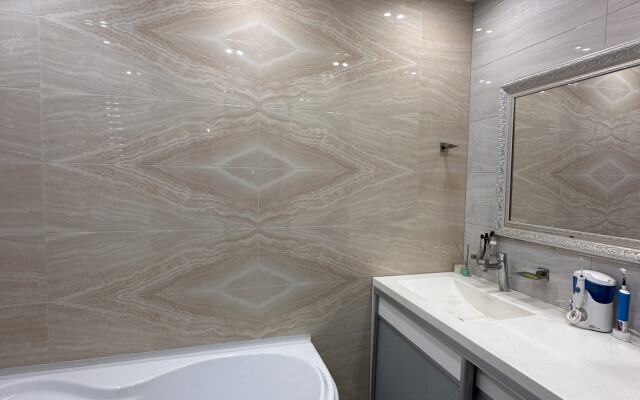 Квартира Трехкомнатная у Набережной Грина