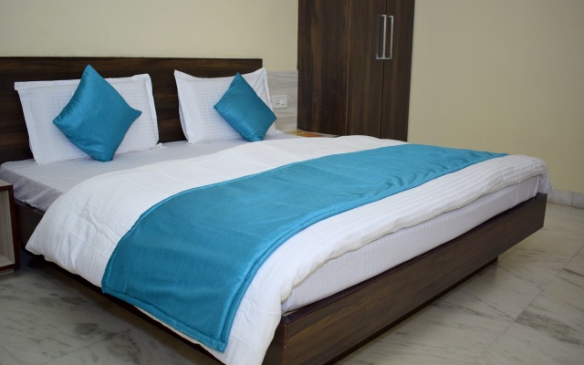 Shivansh Inn by Sky Stays Hotel