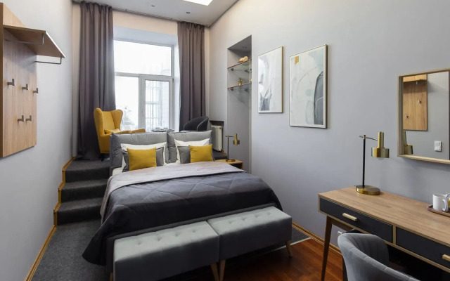 Lopatin Nevsky 100 Hotel