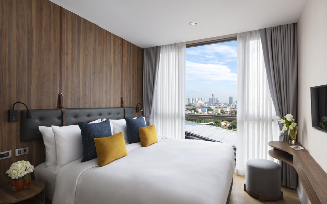 Отель Oakwood Suites Tiwanon Bangkok