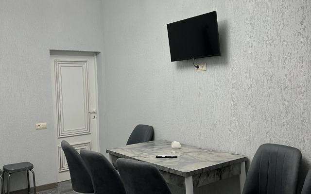 V Suhume Guest House