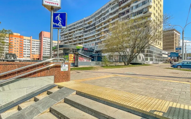 S Balkonom-Terrasoy V Turisticheskom Tsentre Flat