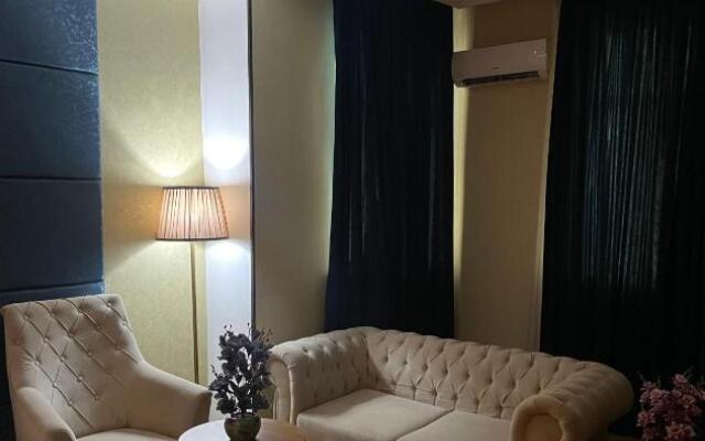 Hotel Grand Mirror