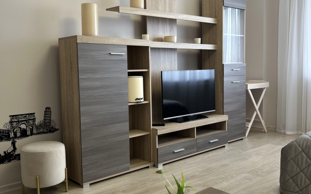 Квартира с видом на старый парк