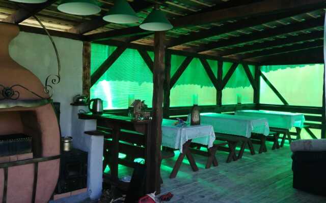 Gostevoy Dom Atay Zhivo Guest house