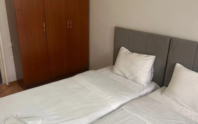 Отель Mashtots Hotel