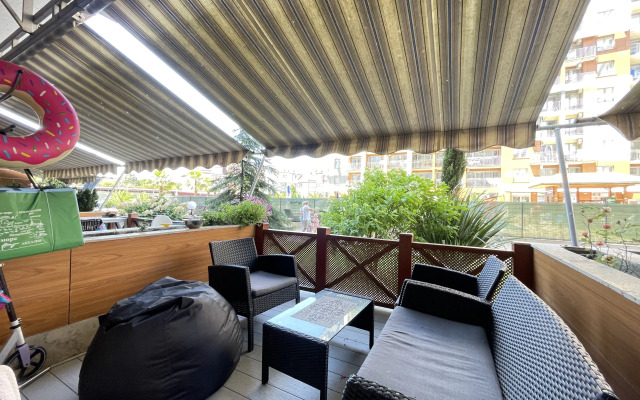 Studiya s Sobstvennoy Terrasoy v Zhk Karavella Portugalii Flat