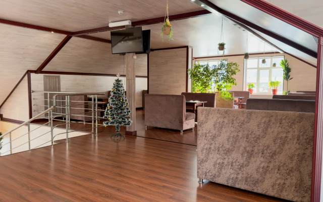 Отель Кавказ