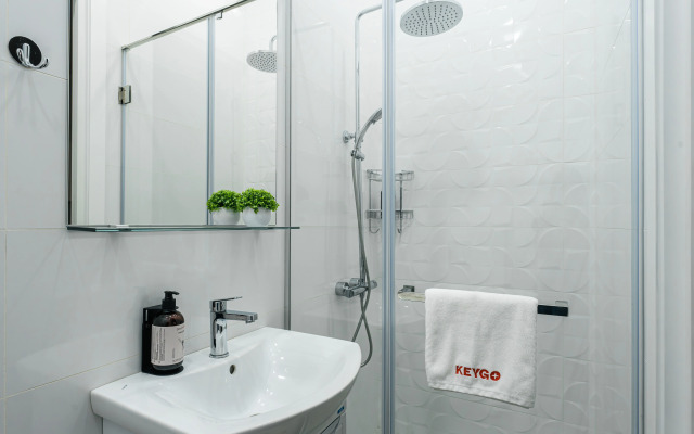 KeyGo #0117, 1 Bedroom, Near The Opera House Apartments