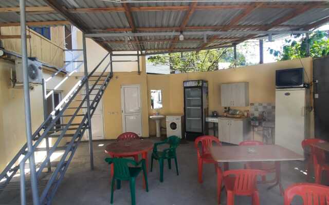 Solo Guest House