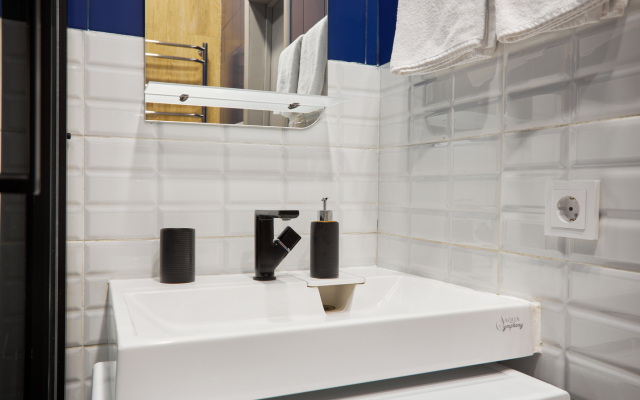 Apartamenty "svetly" (150m Ot Metro)