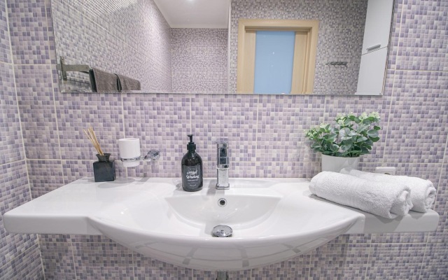 Апартаменты Двухкомнатная квартира на набережной