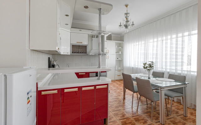S Panoramnymi Oknami V Tsentre Apartments