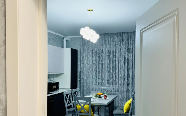 Dvukhkomnatny Lyuks V Tsentre Flat