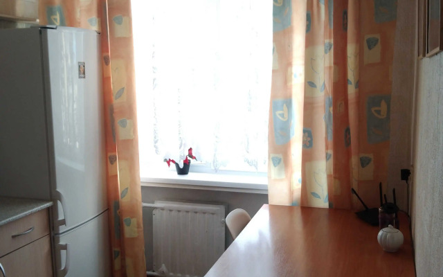 Квартира Просторная Около м. Международная и м. Бухарестская