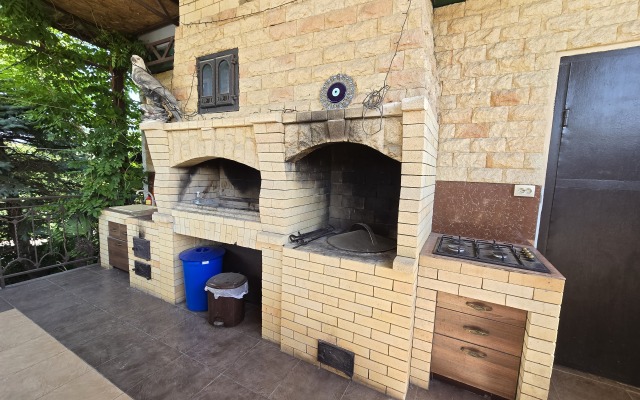 Barbecue House Private House