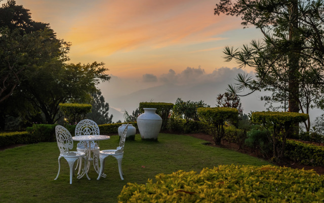 Highgrove Estate By Ishq Bungalow