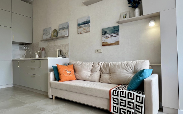 Yarkaya S Kusochkom Morya Flat