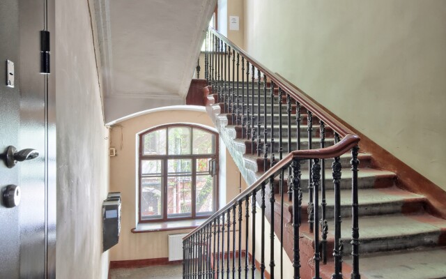 Апартаменты MMyhomeYourhome на Невском 84-86