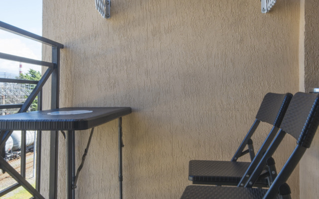 167 Stilnaya Studiya S Vidom Na Gory Flat