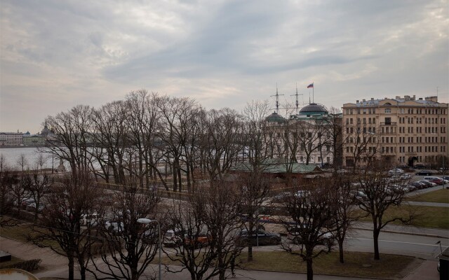 Квартира на Петровской Набережной