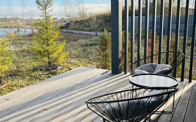 Частный дом Lakeside house