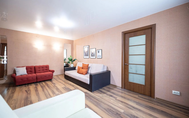 5 Zvezd Na Entuziastov Apartments