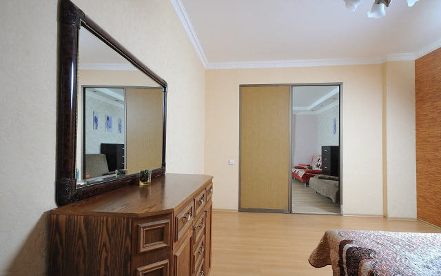 Квартира на улице 70 лет Октября 10/3