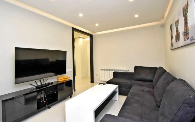 2-Komn. Kvartira Na Ul. Saryyana Flat