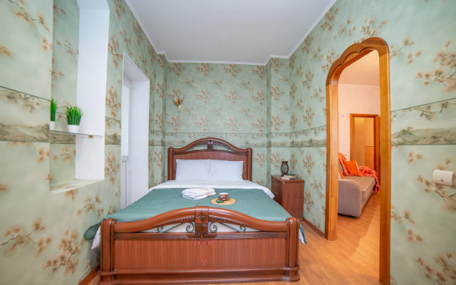 Апартаменты Радищева 12 трехкомнатная