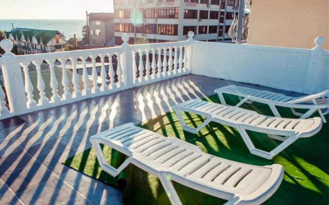 Lantana-Anzhela Hotel