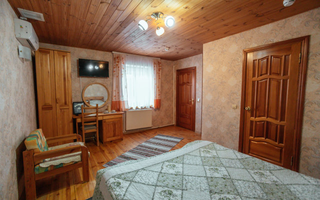 Podvorye Guest House