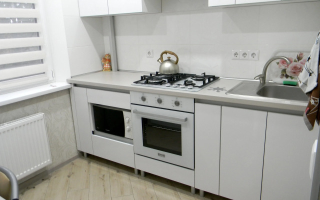 Oktyabryskaya 123 Tsentr Flat