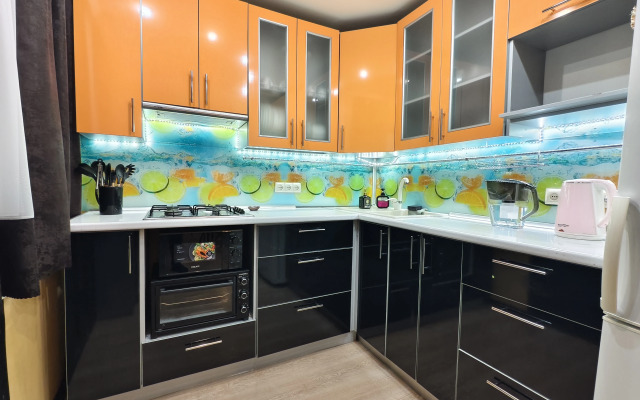 Квартира Уютная Трёхкомнатная в Центре Ул. Лейтенанта Шмидта 2