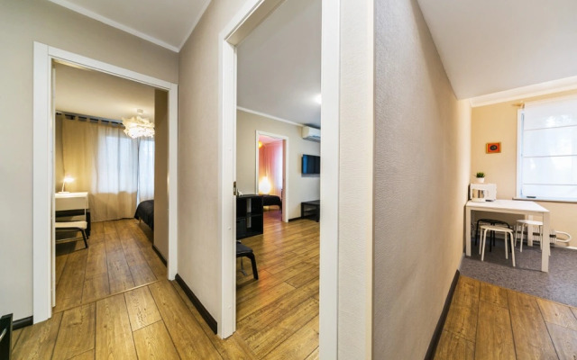 Oktyabryskoye Pole Apartments