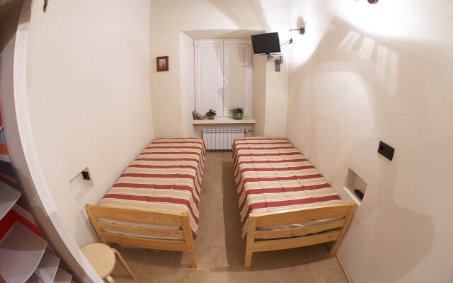 Studiya Na Grivtsova 13 Apartments