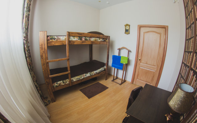 7 Rooms Hostel