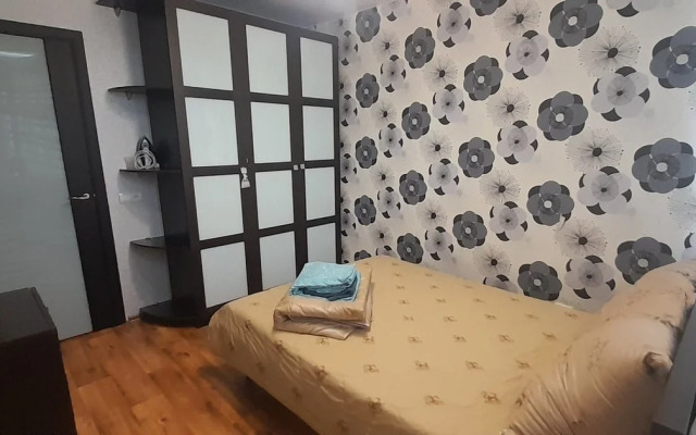 Dvuhkomnatnyie apartamentyi v 13-om mikrorajone, 62