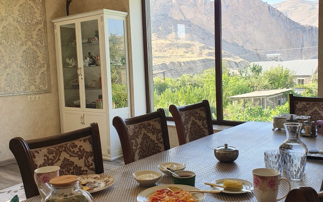 Siran Guest House