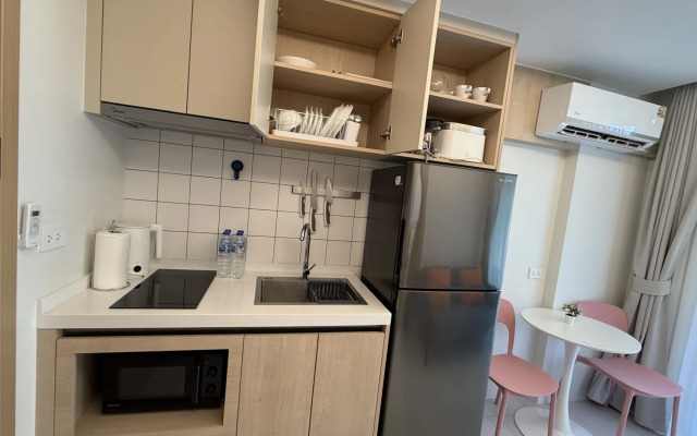 Sovremennaya Ryadom s Plyazhem Kamala Flat