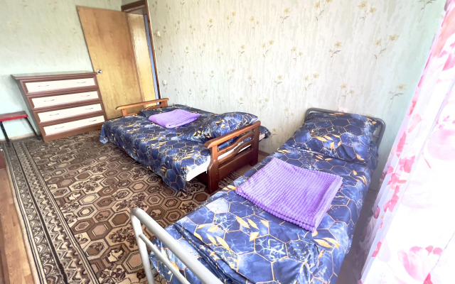 Квартира Трехкомнатная на Гидростроителей