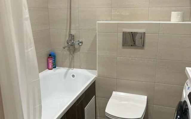 Na Ulitse Sergeya Lemesheva 8 Korp1 Flat