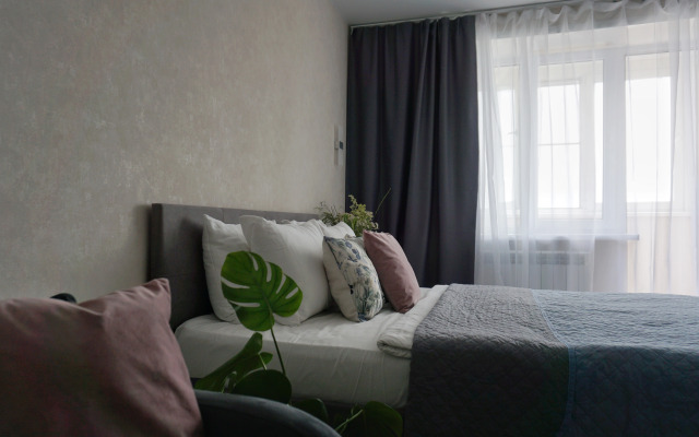Schastlivaya S Vidom Na Lavru Flat